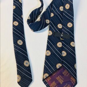 Vintage Hardy Amies of London Blue/Gold Geometric Patterns Mens Necktie 55”x4”.